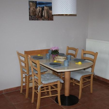 Ferienwohnung Boddenkieker Bis 4 Personen, Sagard-Neddesitz, 70M2 Екстериор снимка
