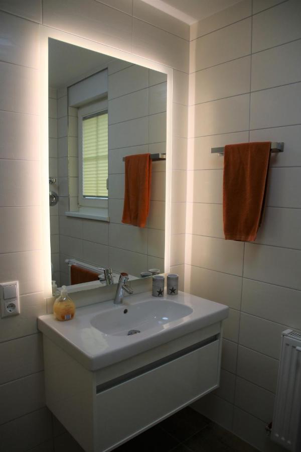 Ferienwohnung Boddenkieker Bis 4 Personen, Sagard-Neddesitz, 70M2 Екстериор снимка