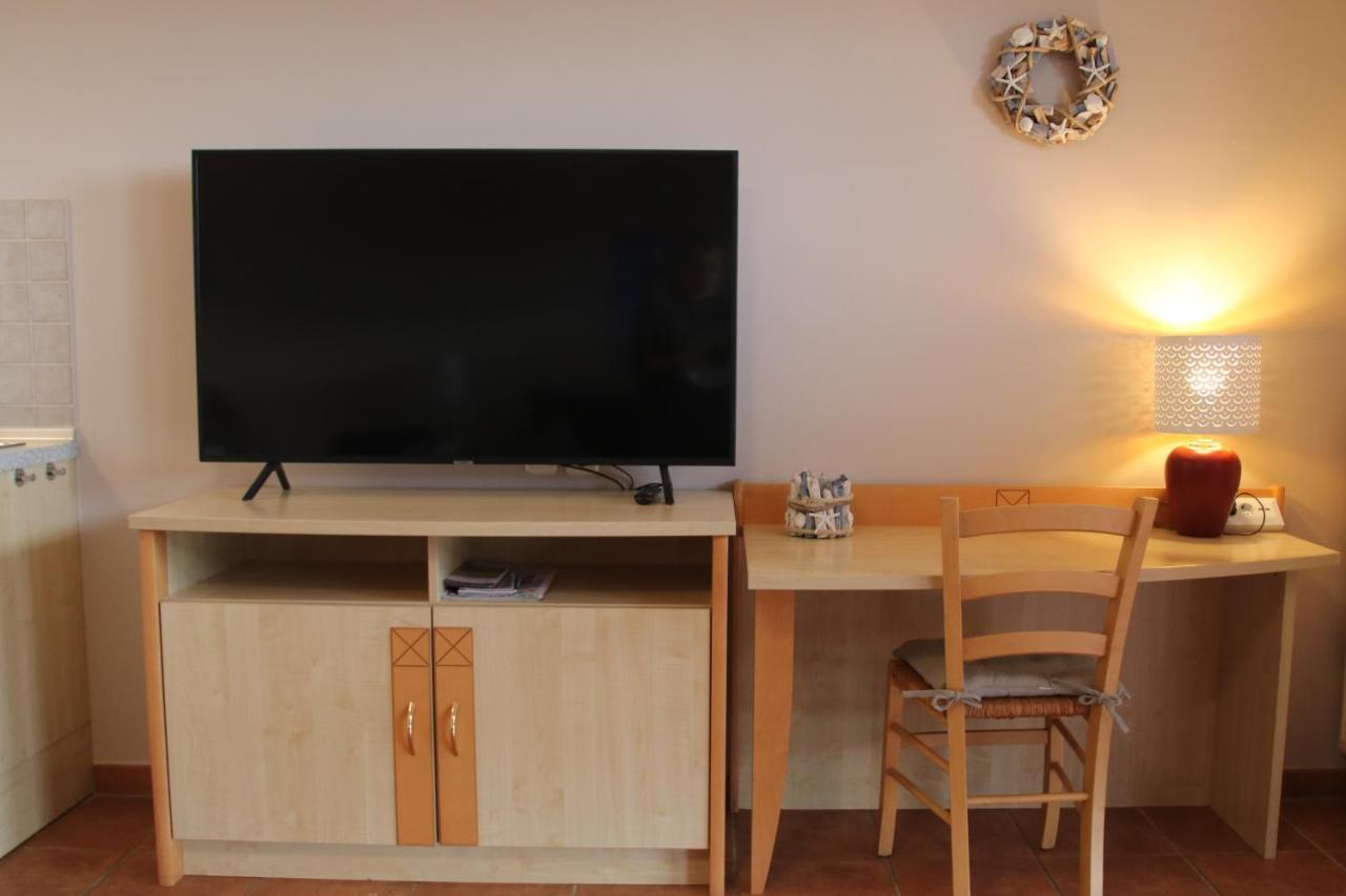 Ferienwohnung Boddenkieker Bis 4 Personen, Sagard-Neddesitz, 70M2 Екстериор снимка